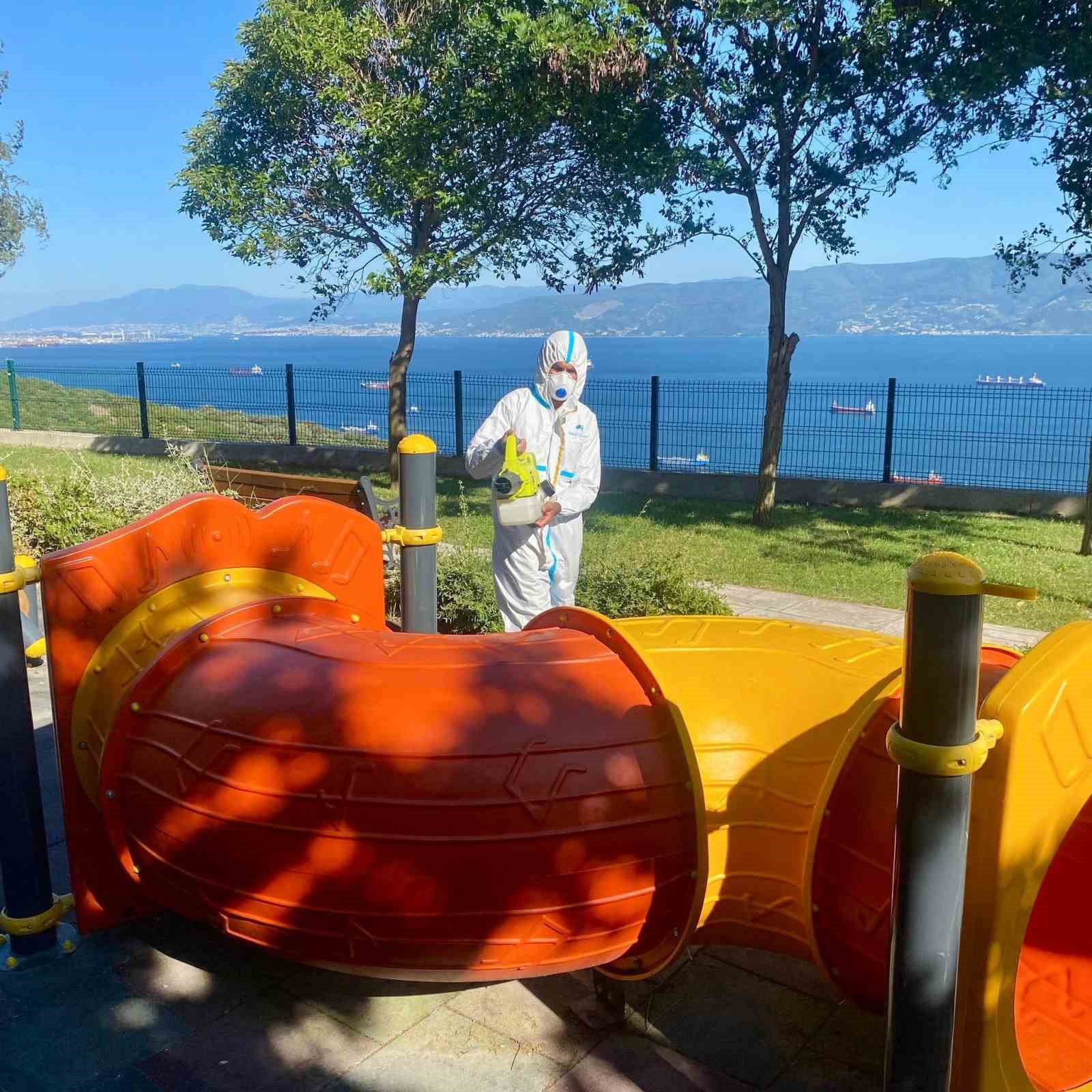 K&ouml;rfez&rsquo;de &ccedil;ocuk parklarında hijyen mesaisi