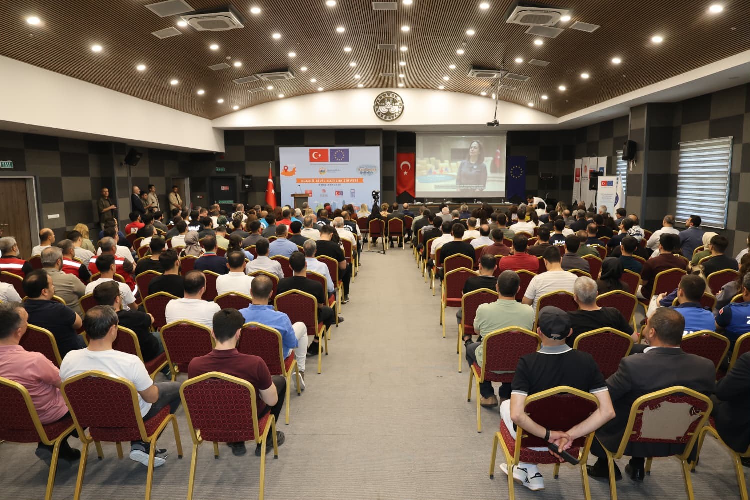 Elazığ&rsquo;da &lsquo;Sivil Katılım Zirvesi&rsquo; ger&ccedil;ekleştirildi