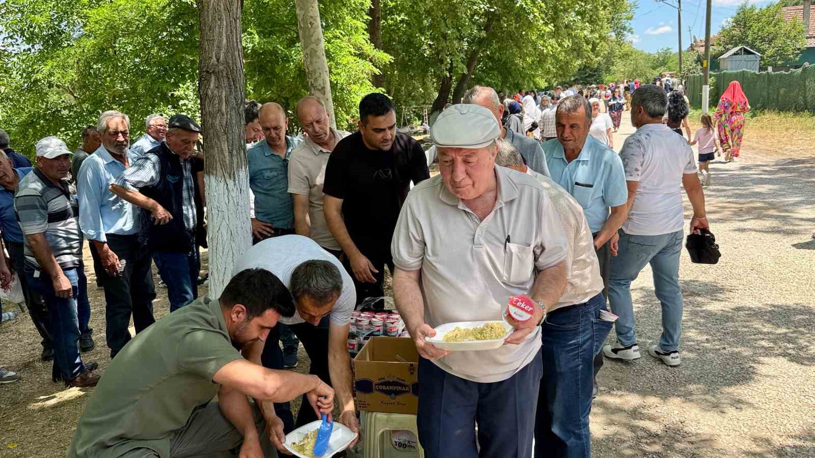B&uuml;y&uuml;kpaşa k&ouml;y&uuml;nde geleneksel k&ouml;y hayrı d&uuml;zenlendi