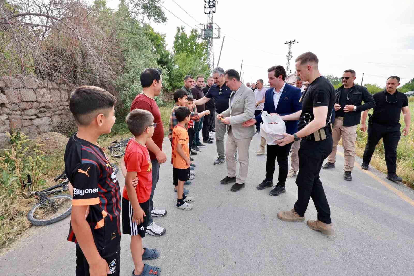 Vali Karakaya ve M&uuml;lkiye Başm&uuml;fettişlerinden Ahlat&rsquo;a ziyaret