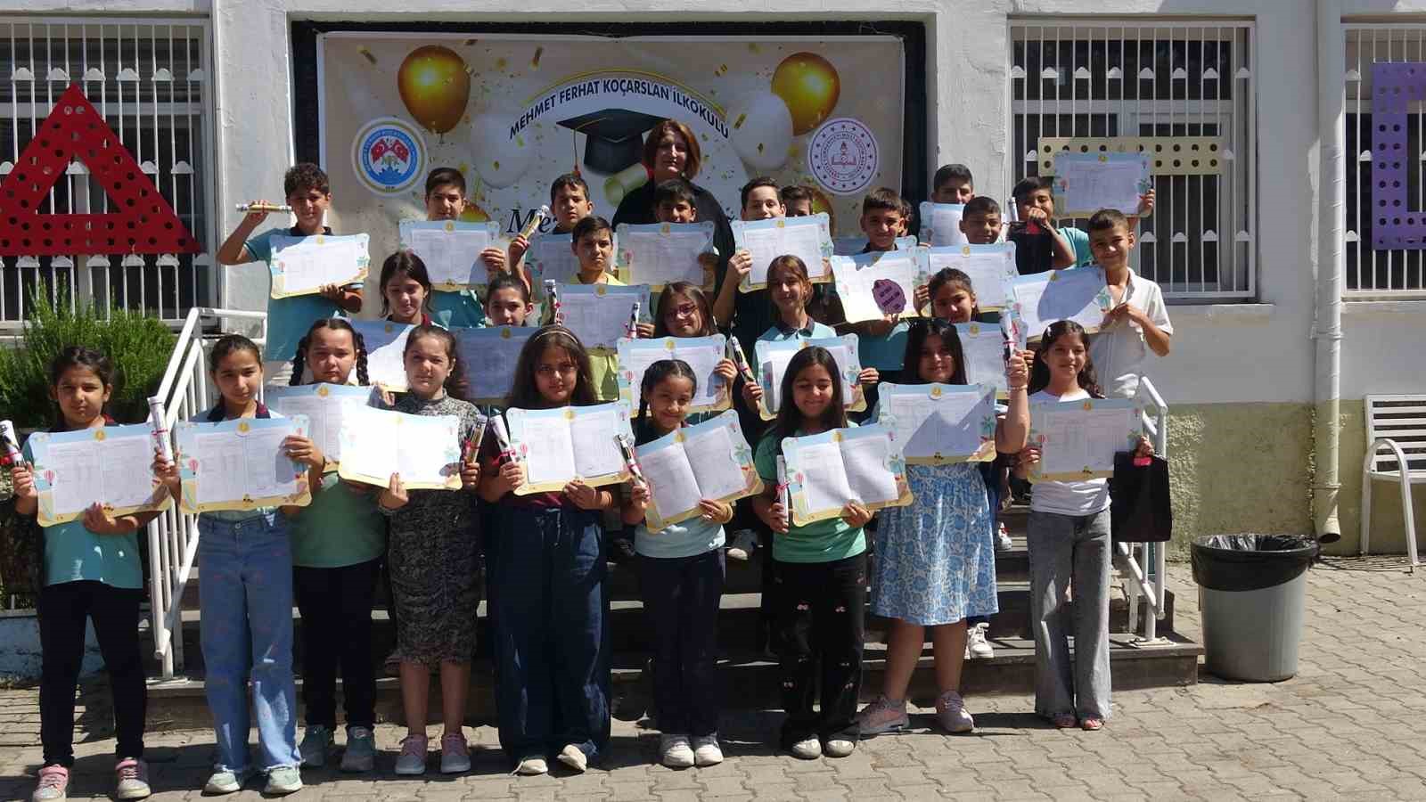 Kilis&rsquo;te 45 bin 713 &ouml;ğrenci karne aldı