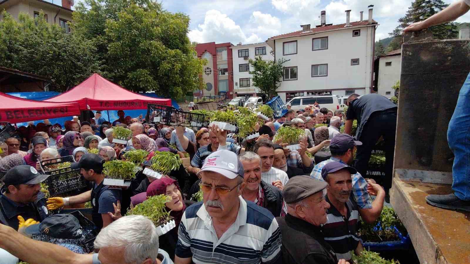 Bolu&rsquo;da &uuml;cretsiz fide dağıtımına yoğun katılım