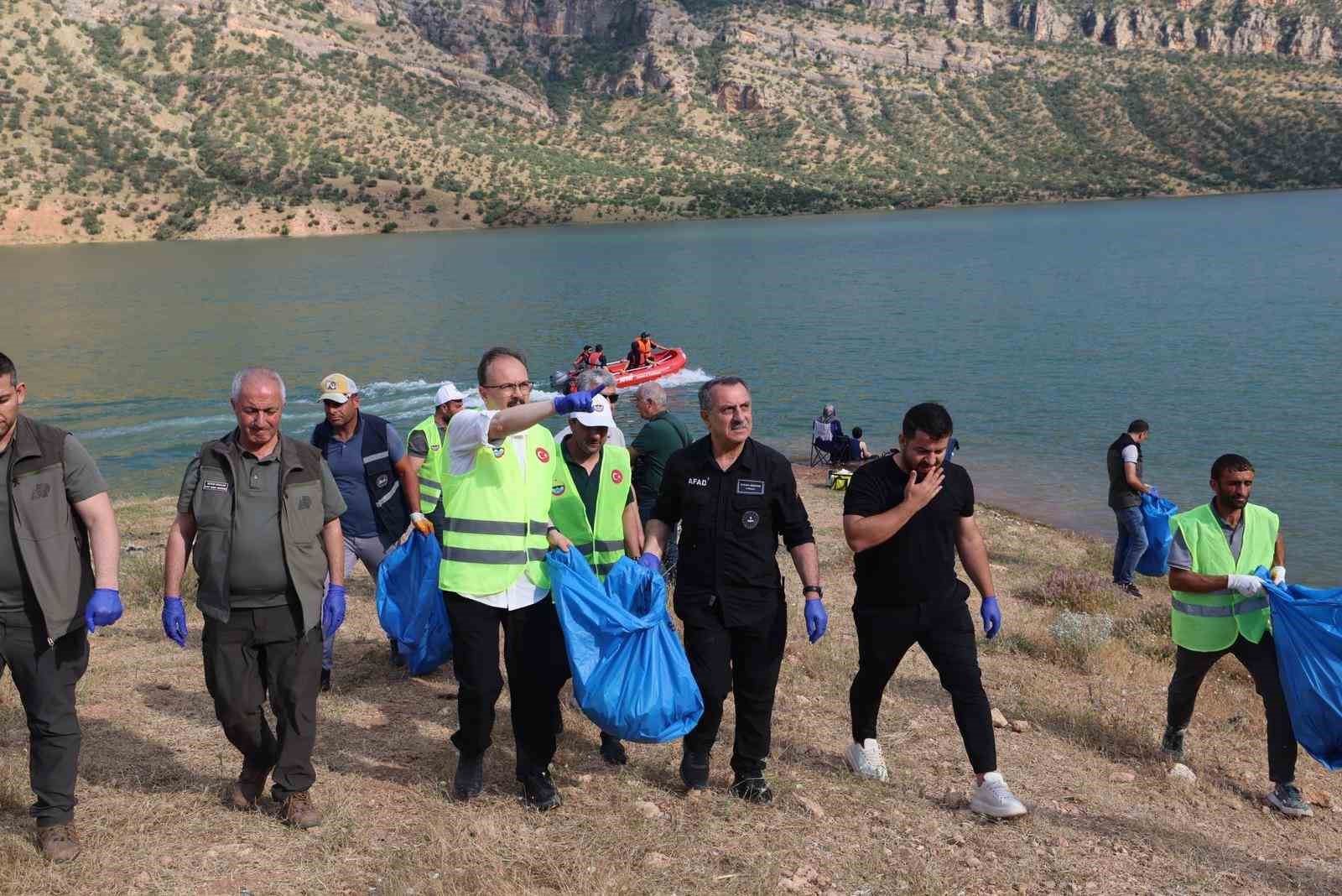 Siirt Botan Vadisinde &ccedil;evre seferberliği