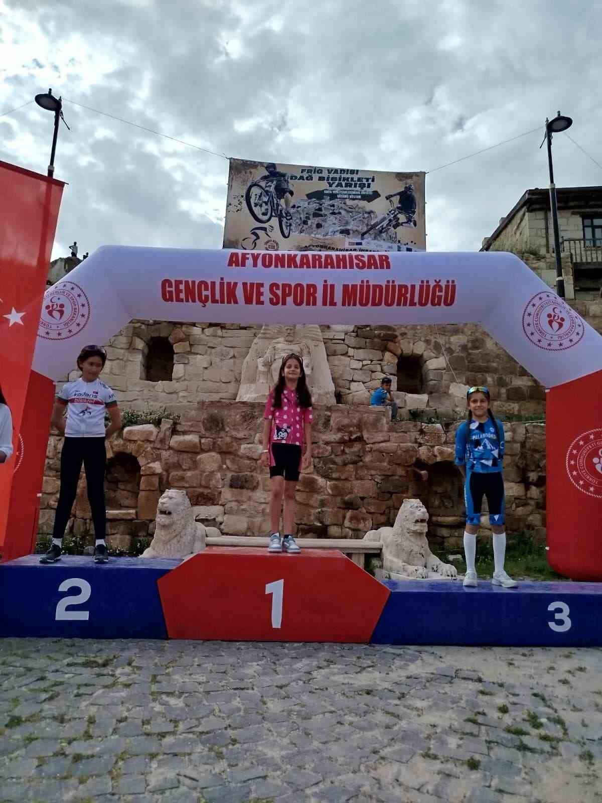 Akhisarlı pedallar Afyon&rsquo;da zirve yaptı