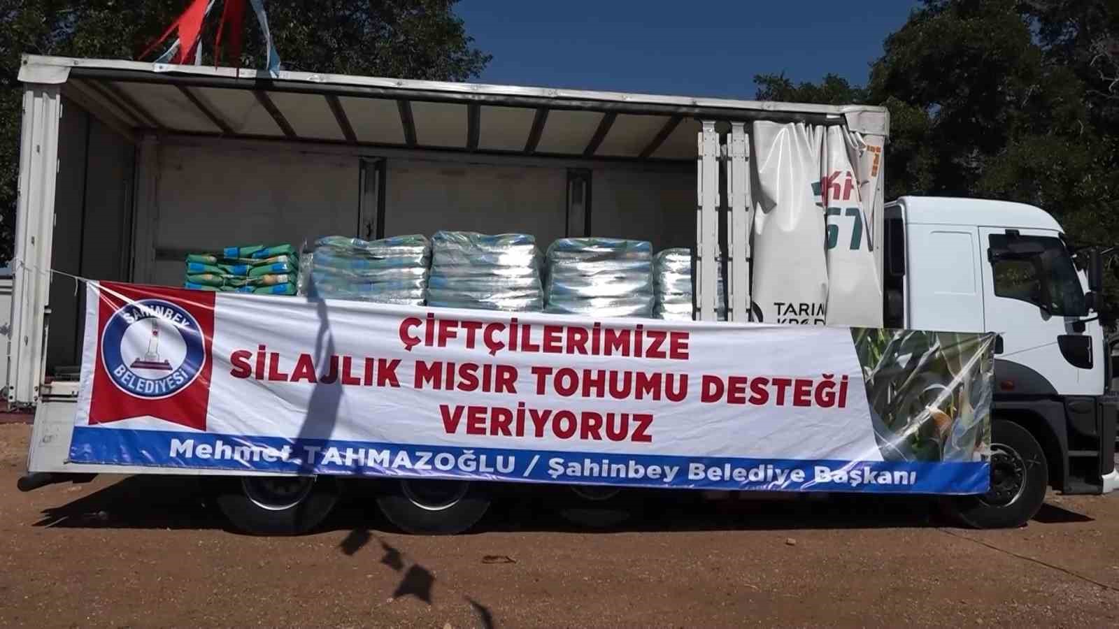 Şahinbey Belediyesinden &ccedil;ift&ccedil;ilere sertifikalı silajlık mısır tohum