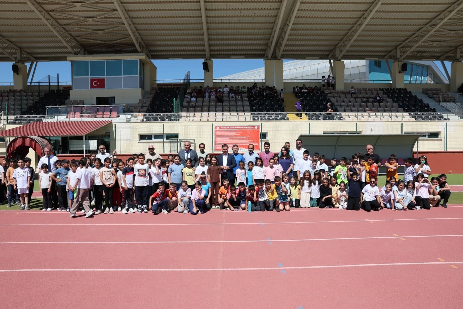 Erzincan&rsquo;da İlkokullar Fiziksel Etkinlik Oyunları finali yapıldı