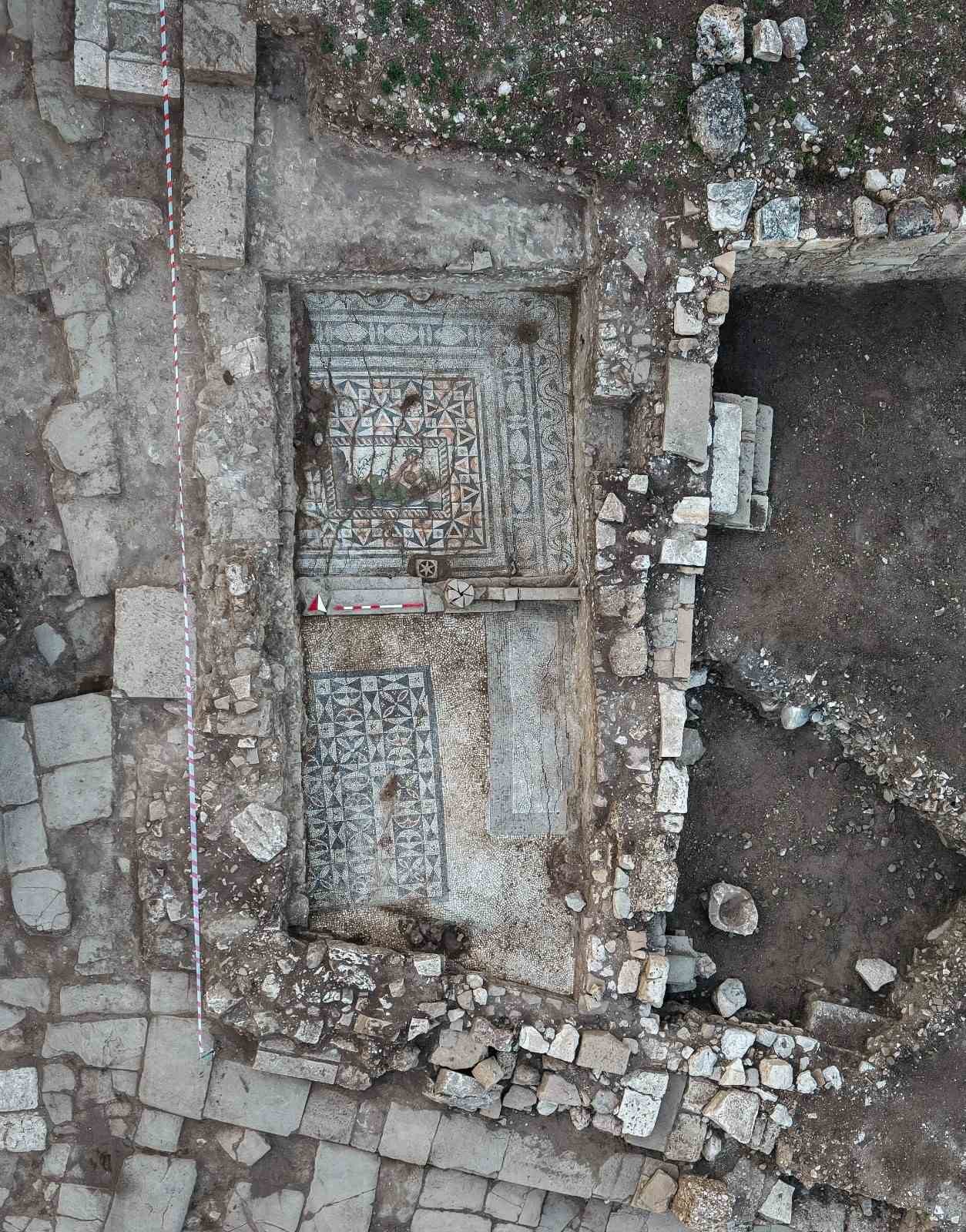 Bakan Ersoy&rsquo;dan Aspendos m&uuml;jdesi