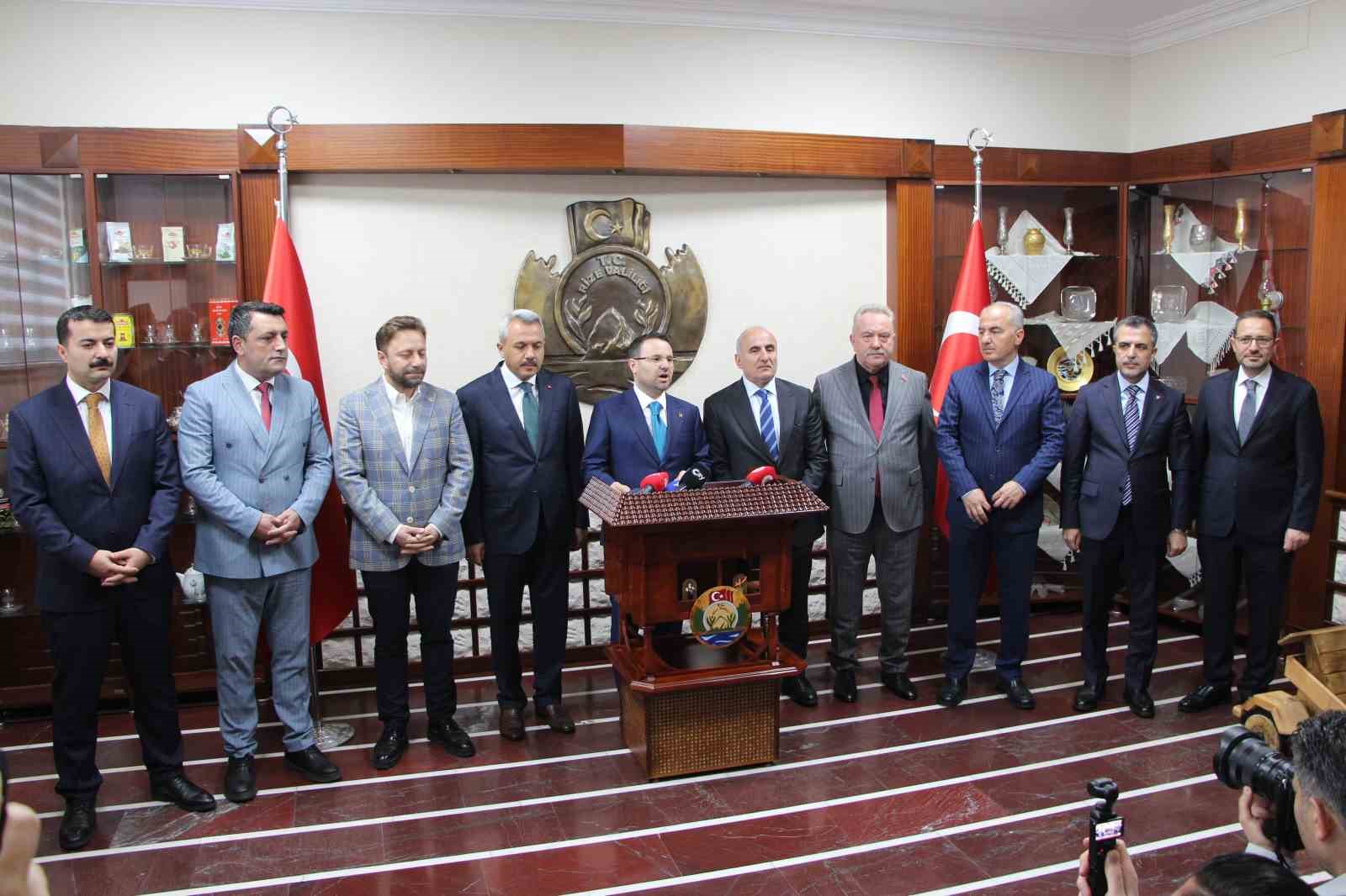 Adalet Bakanı G&uuml;rlek: "Hukuk sistemimiz &uuml;zerinde vesayetin kurulmasına m&uuml;saade etmeyeceğiz"