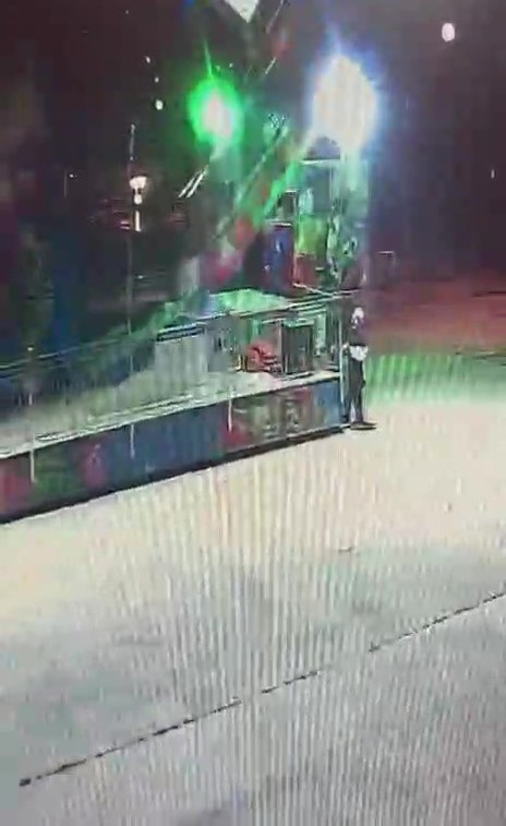 Lunaparktaki &ouml;l&uuml;ml&uuml; kazanın g&ouml;r&uuml;nt&uuml;s&uuml; kamerada