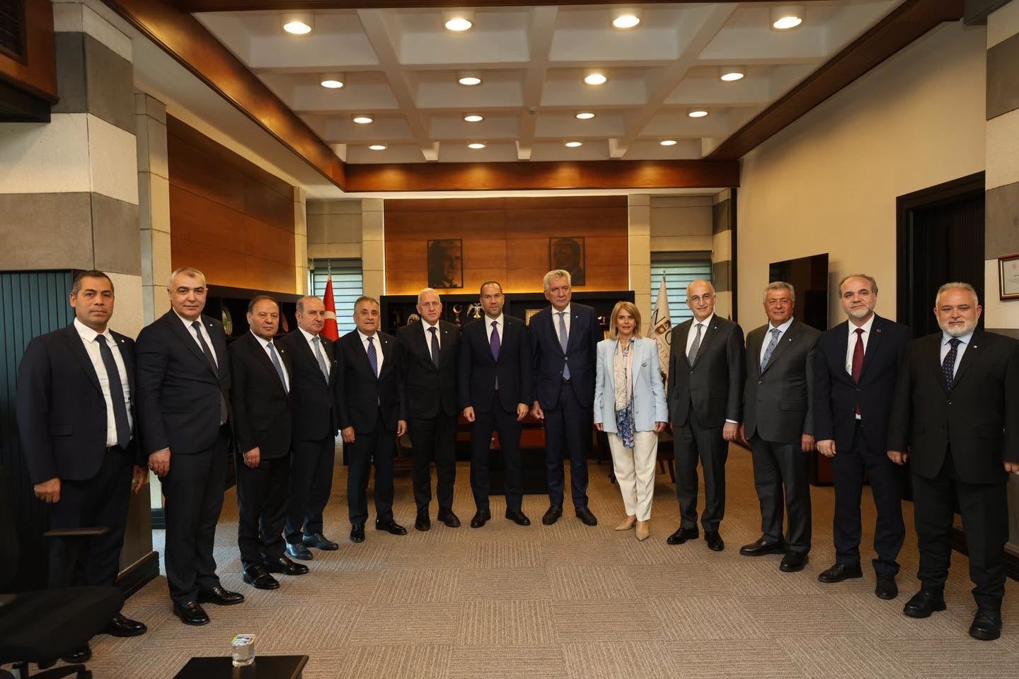 Başkan &Ouml;zdemir İSO heyetine Niğde&rsquo;nin yatırım potansiyelini anlattı