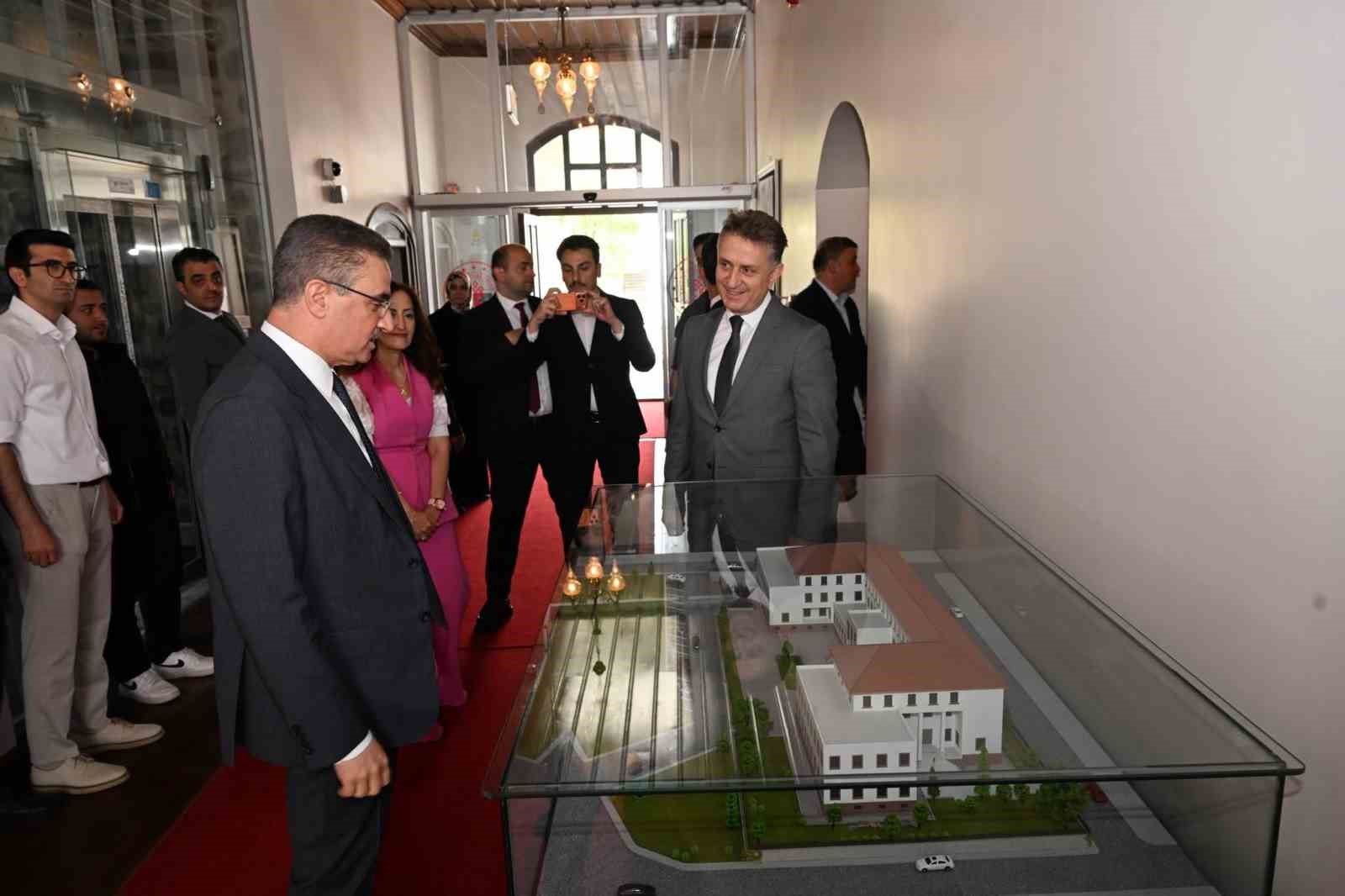 İşte Erzurum R&ouml;l&ouml;ve ve Anıtlar M&uuml;d&uuml;rl&uuml;ğ&uuml;&rsquo;n&uuml;n karnesi