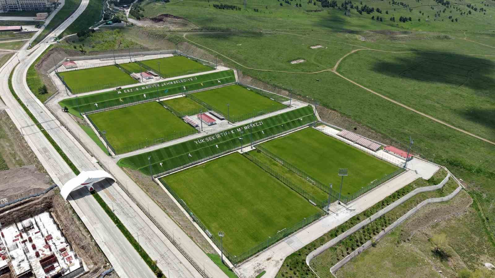 Paland&ouml;ken Y&uuml;ksek İrtifa Kamp Merkezi yine takımların g&ouml;zdesi
