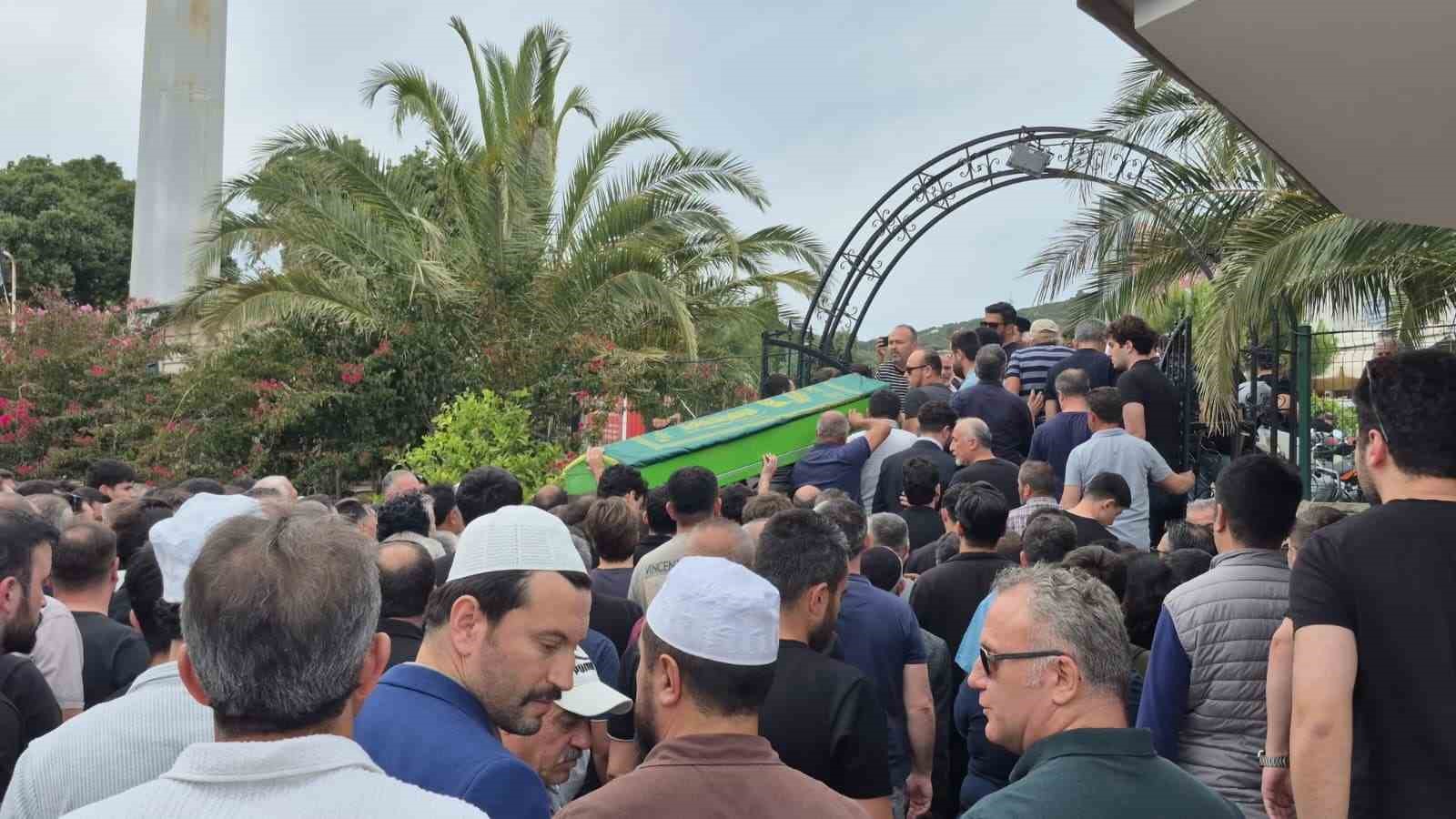 Motosikletin çarpması sonucu hayatını kaybeden imam son yolculuğuna uğurlandı