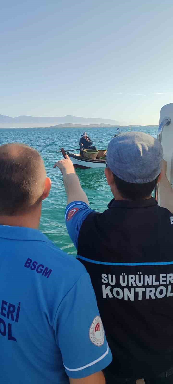 Didim’de balıkçı tekneleri denetlendi