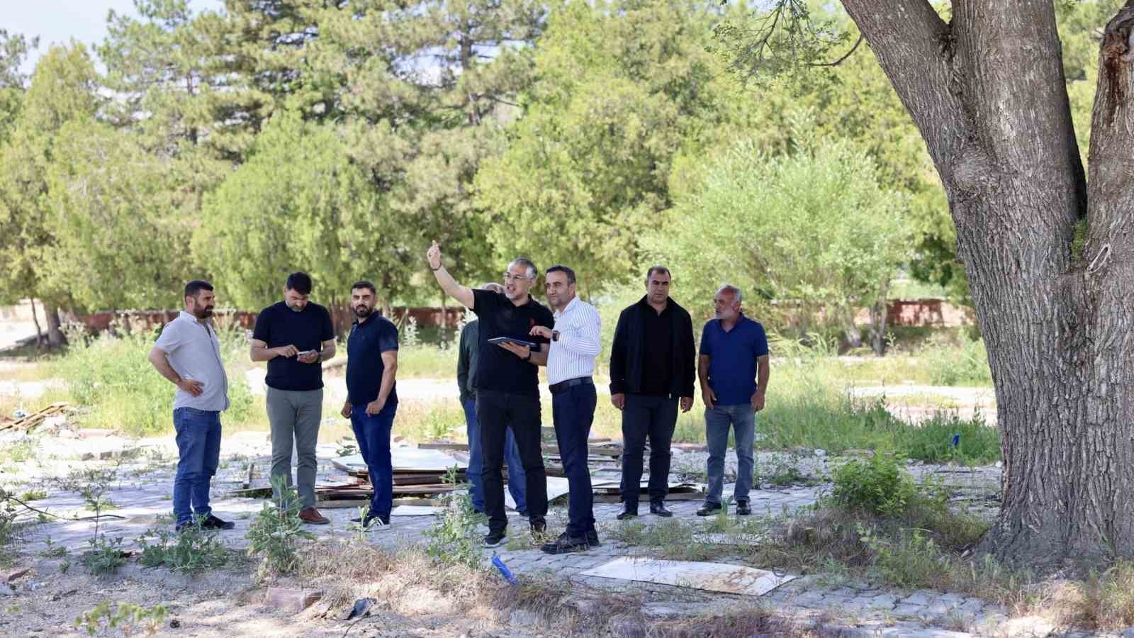 Ak&ccedil;adağ Belediyesi&rsquo;nin yeni hizmet binasında &ccedil;alışmalar s&uuml;r&uuml;yor