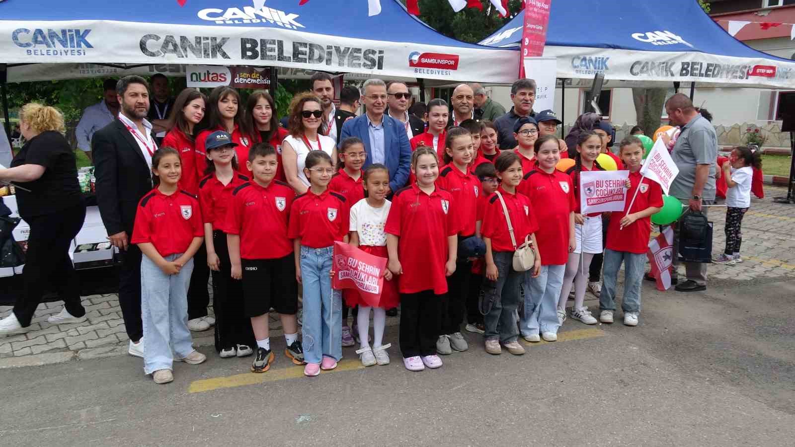 Samsunspor&rsquo;un 60. yıl kutlamaları yaz şenliğiyle ta&ccedil;landı