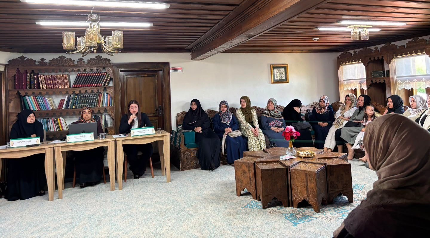 K&uuml;tahya İl M&uuml;ft&uuml;l&uuml;ğ&uuml;&rsquo;nden "Bir Yetime Aile Olmak" paneli