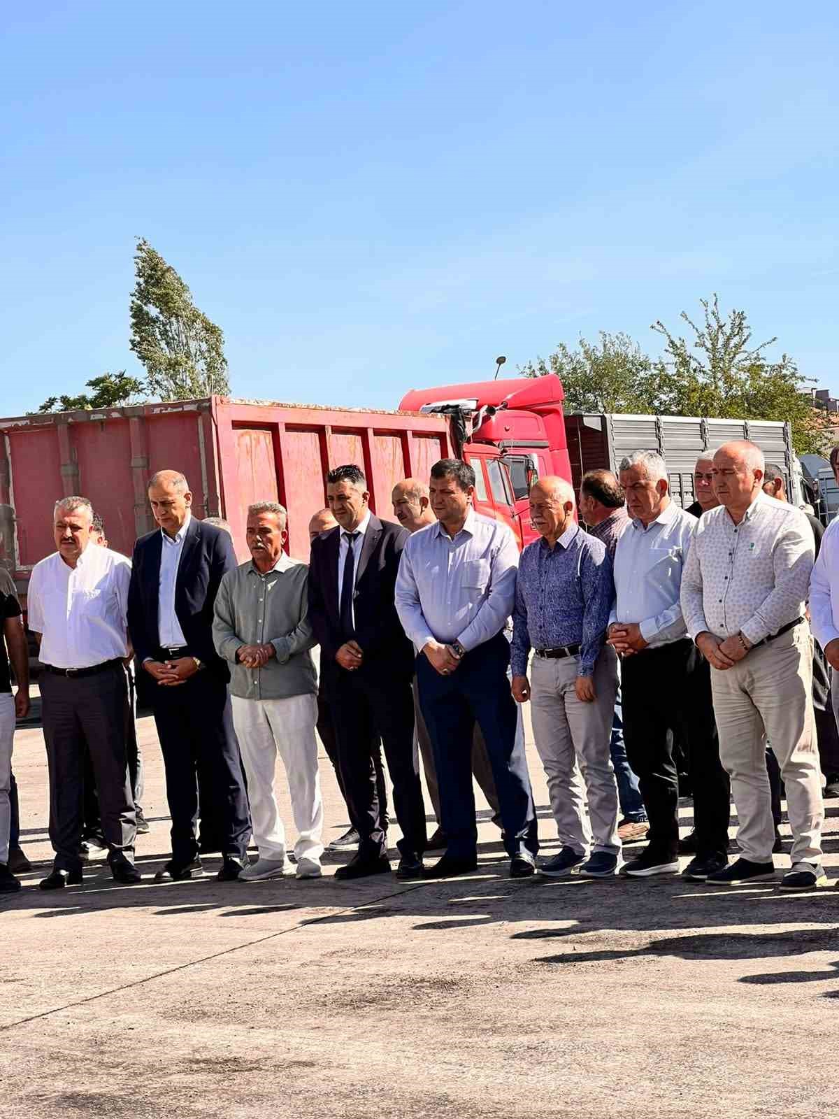 MEB ve SYDV k&ouml;m&uuml;rleri Soma&rsquo;dan yola &ccedil;ıktı