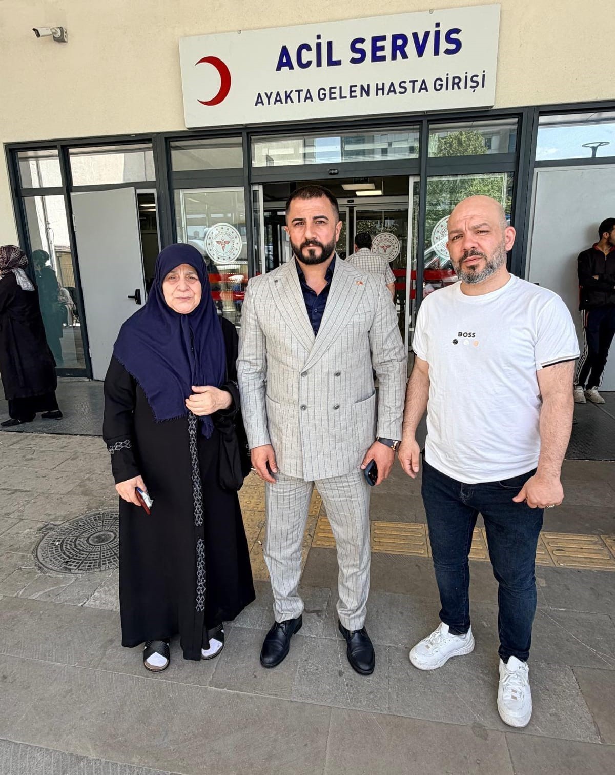 Erzurum oto sanayisinden &ouml;rnek dayanışma: Başkan Emre Akdoğan g&ouml;n&uuml;llere dokundu