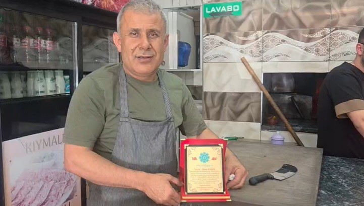 Konya&rsquo;da lokanta sahibinin soğukkanlı m&uuml;dahalesi boğulmayı &ouml;nledi