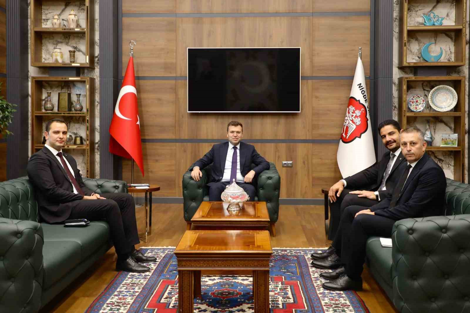 T&uuml;rkiye G&uuml;reş Federasyonu Başkanı Taha Akg&uuml;l Niğde&rsquo;de