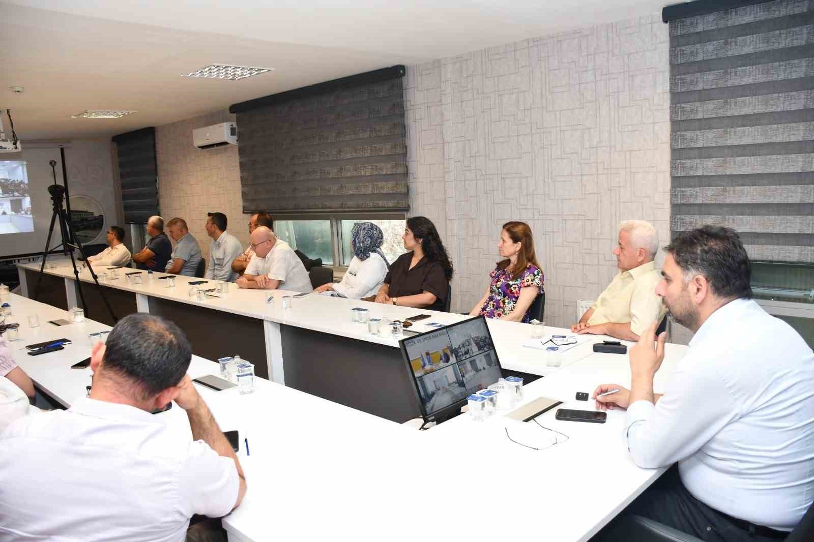 Yurt m&uuml;d&uuml;rl&uuml;klerinin yıl sonu değerlendirme toplantısı ger&ccedil;ekleştirildi