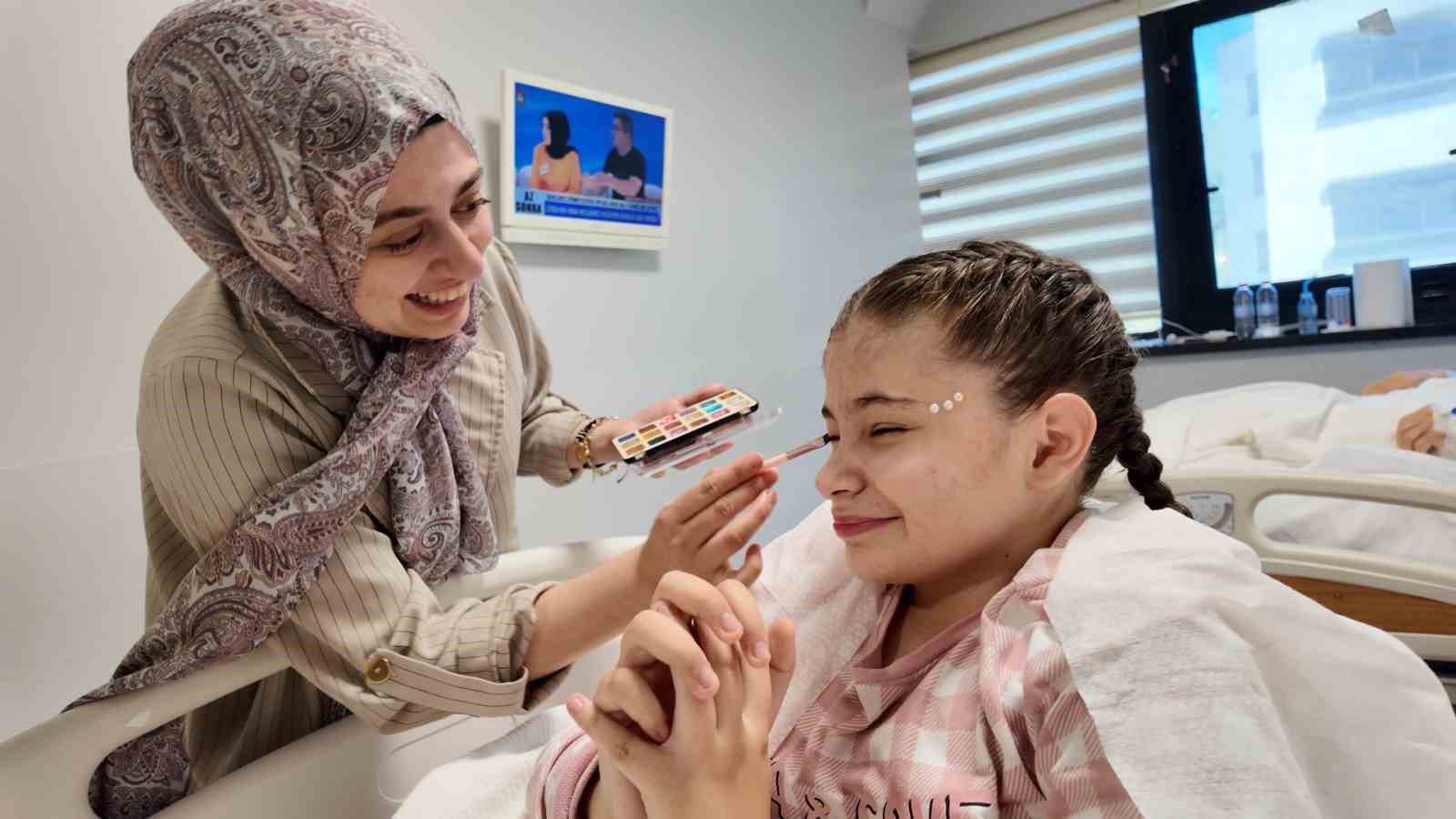 Tuana&rsquo;nın zor g&uuml;n&uuml;nde y&uuml;z&uuml;n&uuml; g&uuml;ld&uuml;ren s&uuml;rpriz