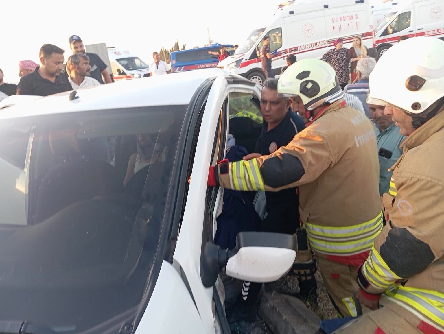 Kumlu&rsquo;da trafik kazası: 4 yaralı