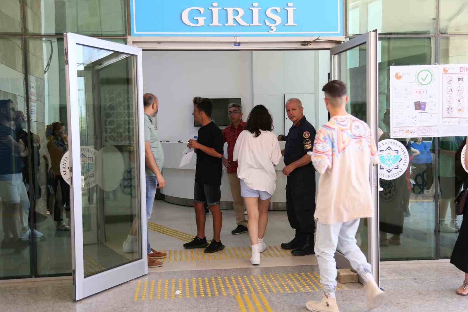 ALK&Uuml; Rekt&ouml;r&uuml; Prof. Dr. T&uuml;rkdoğan: "Bu yıl Alanya ve Gazipaşa&rsquo;da 10 bin 284 aday YKS heyecanını yaşayacak"