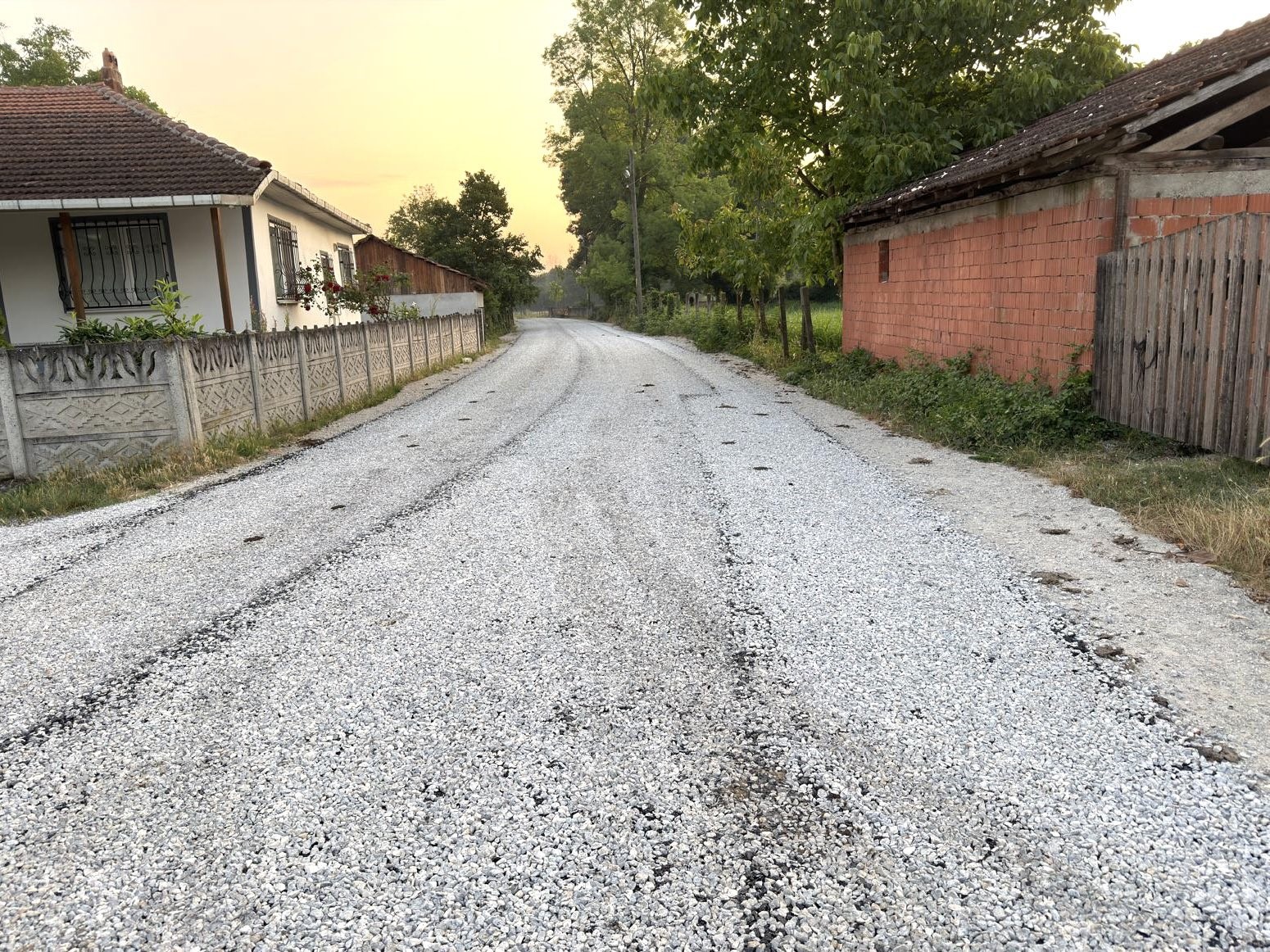 D&uuml;zce&rsquo;de k&ouml;ylerde sathi kaplama &ccedil;alışmaları tamamlanıyor