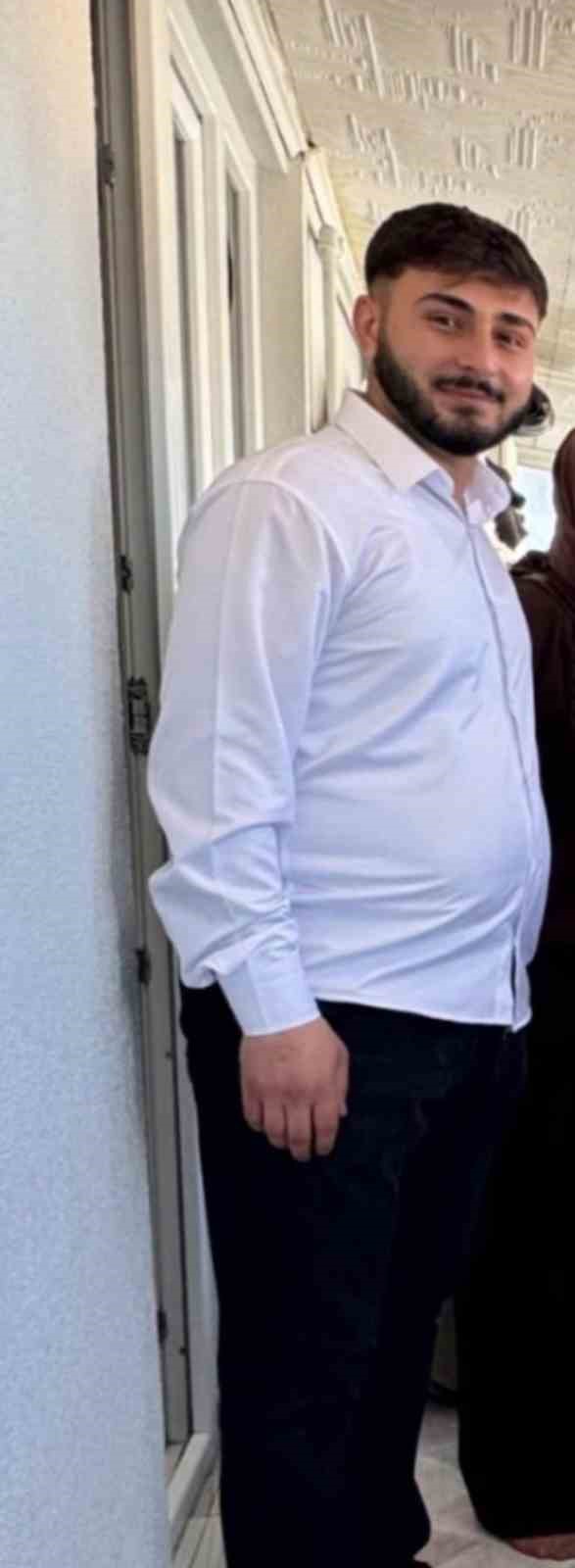 Evlilik hazırlığı yapan gen&ccedil;, nişanlısının &ouml;n&uuml;nde bı&ccedil;aklanarak &ouml;ld&uuml;r&uuml;ld&uuml;
