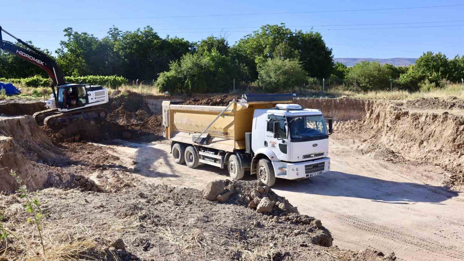 Ak&ccedil;adağ&rsquo;da 50 yataklı &Ouml;ğretmenevi&rsquo;nin temel &ccedil;alışmaları başladı