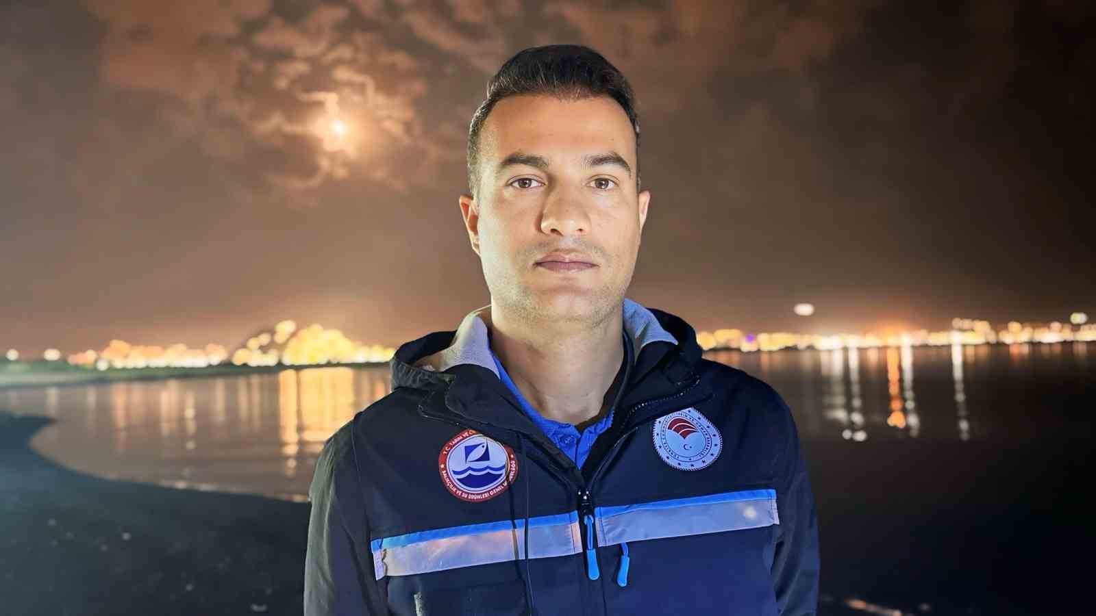 Milyonlarca inci kefali yavrusu Van G&ouml;l&uuml;&rsquo;ne d&ouml;nmeye başladı