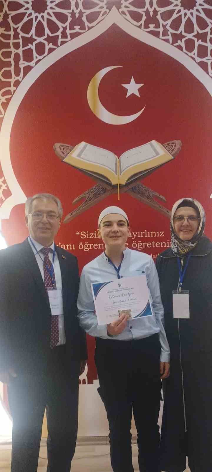 Afyon Lisesi &ouml;ğrencisinden gururlandıran başarı