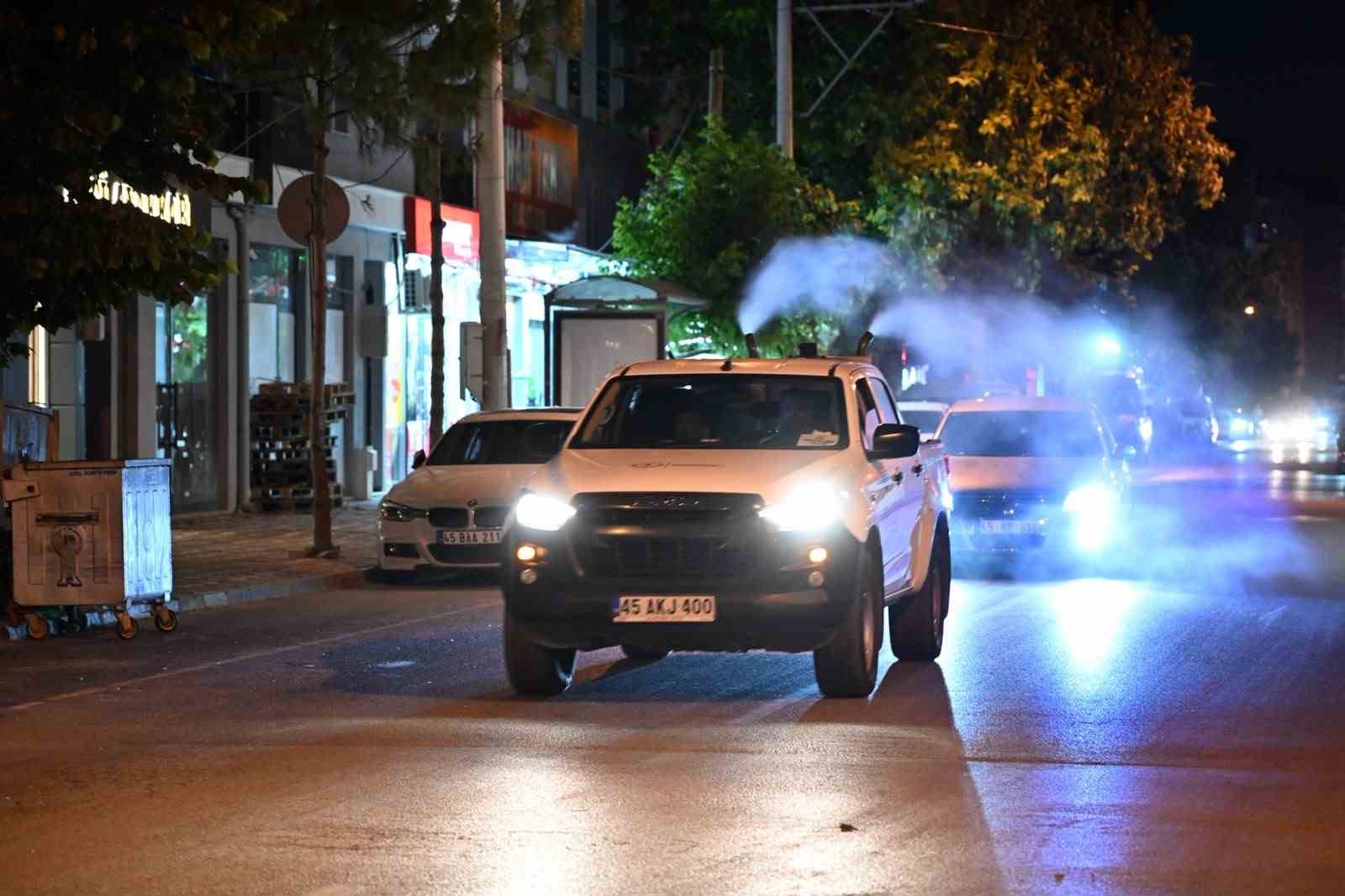 Manisa&rsquo;da vekt&ouml;rle m&uuml;cadele gece g&uuml;nd&uuml;z s&uuml;r&uuml;r&uuml;yor