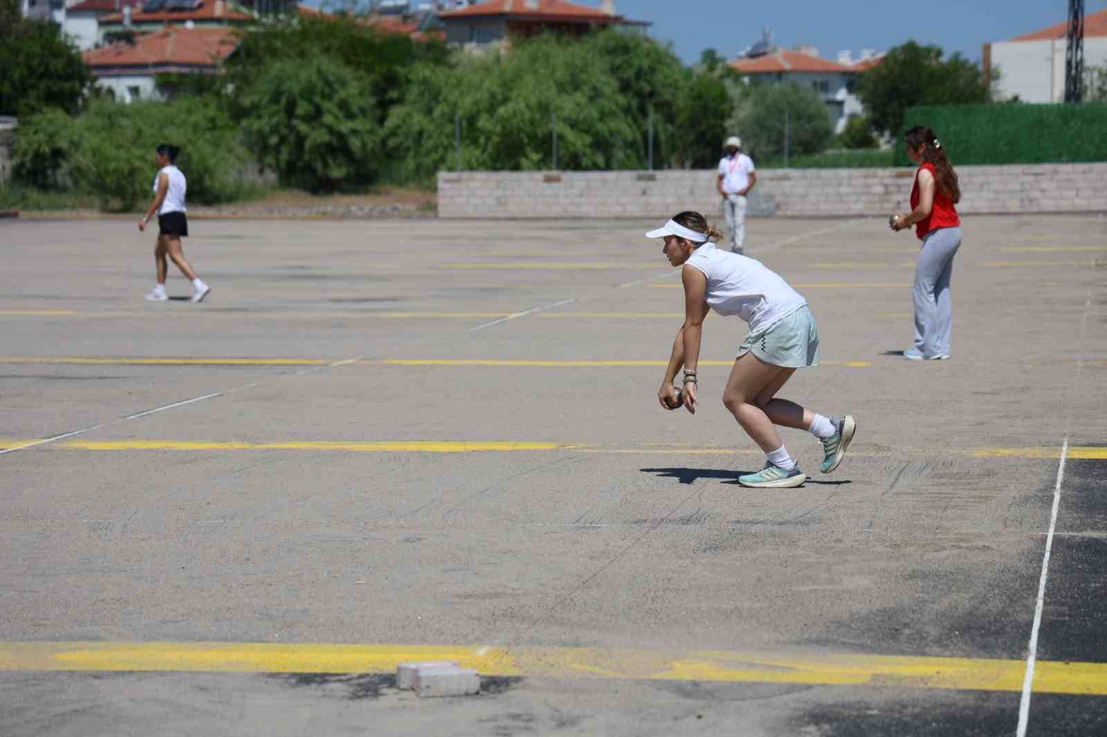 T&uuml;rkiye &Uuml;mitler ve B&uuml;y&uuml;kler Bocce Volo Şampiyonası Nevşehir&rsquo;de başladı