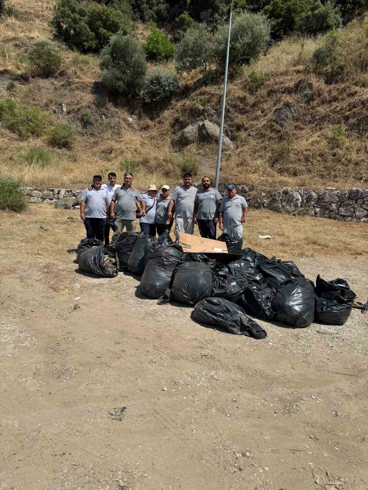 Şehzadeler&rsquo;de 67 mahallede &ccedil;alışmalar aralıksız devam ediyor
