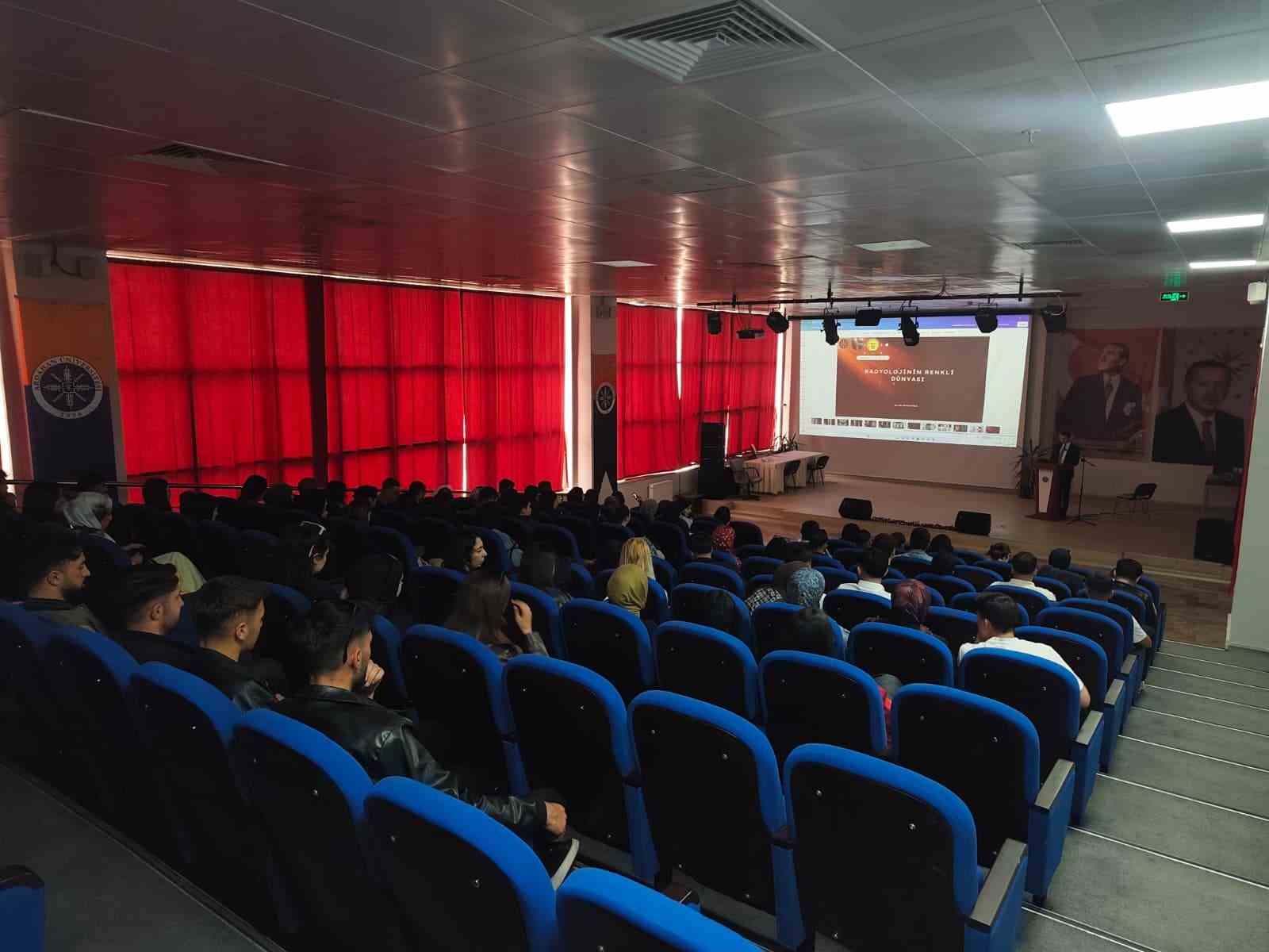 Ardahan &Uuml;niversitesi&rsquo;nde uygulamalı MR ve BT g&ouml;r&uuml;nt&uuml;leme teknikleri eğitimi d&uuml;zenlendi