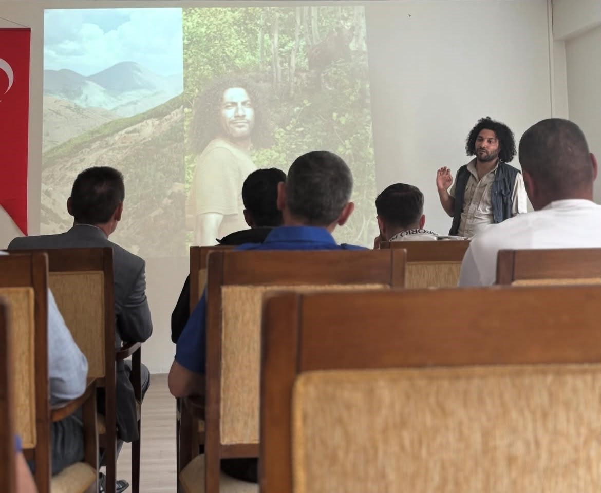 Bayburt&rsquo;ta denetimli serbestlik y&uuml;k&uuml;ml&uuml;lerine &ccedil;evre semineri