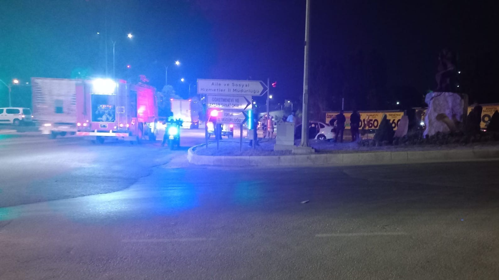 K&uuml;tahya&rsquo;da ara&ccedil; yangını