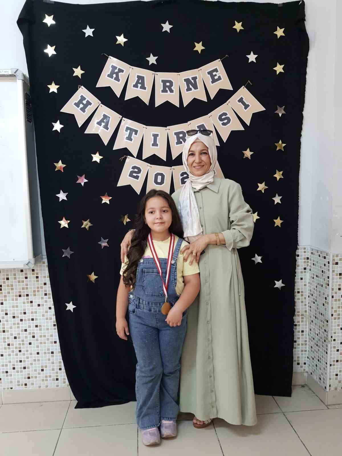 Afyonkarahisar&rsquo;da 143 bin &ouml;ğrenci yaz tatiline girdi