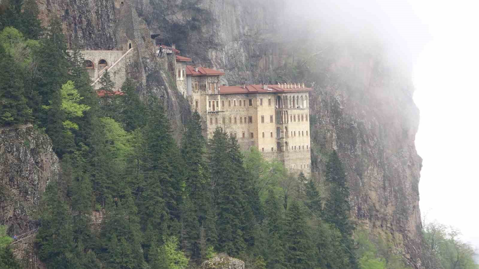 162 &uuml;lkeden Trabzon&rsquo;u g&ouml;rmeye geldiler