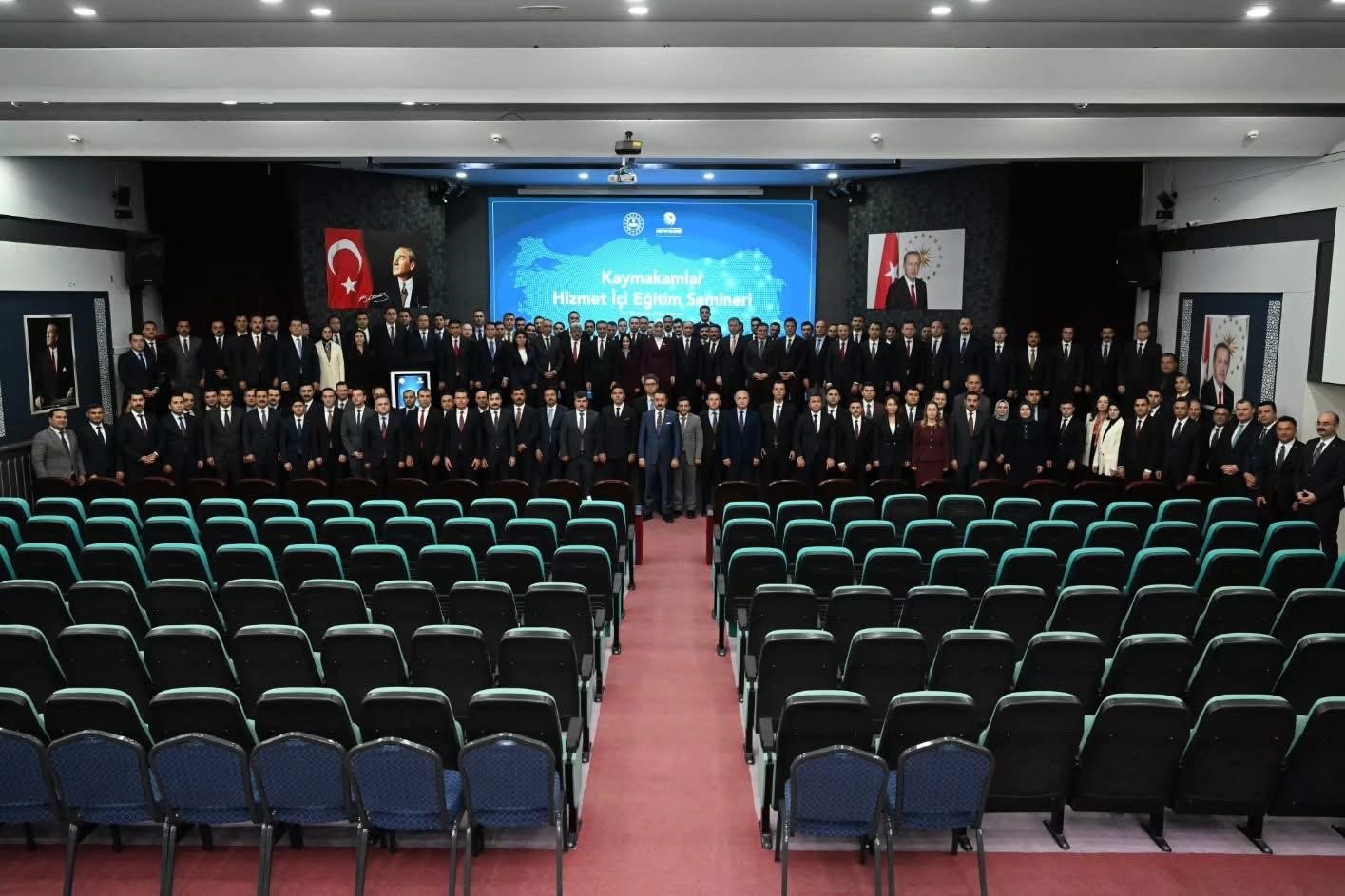 İ&ccedil;işleri Bakan Yardımcısı K&uuml;bra G&uuml;ran Yiğitbaşı, kaymakamlarla buluştu