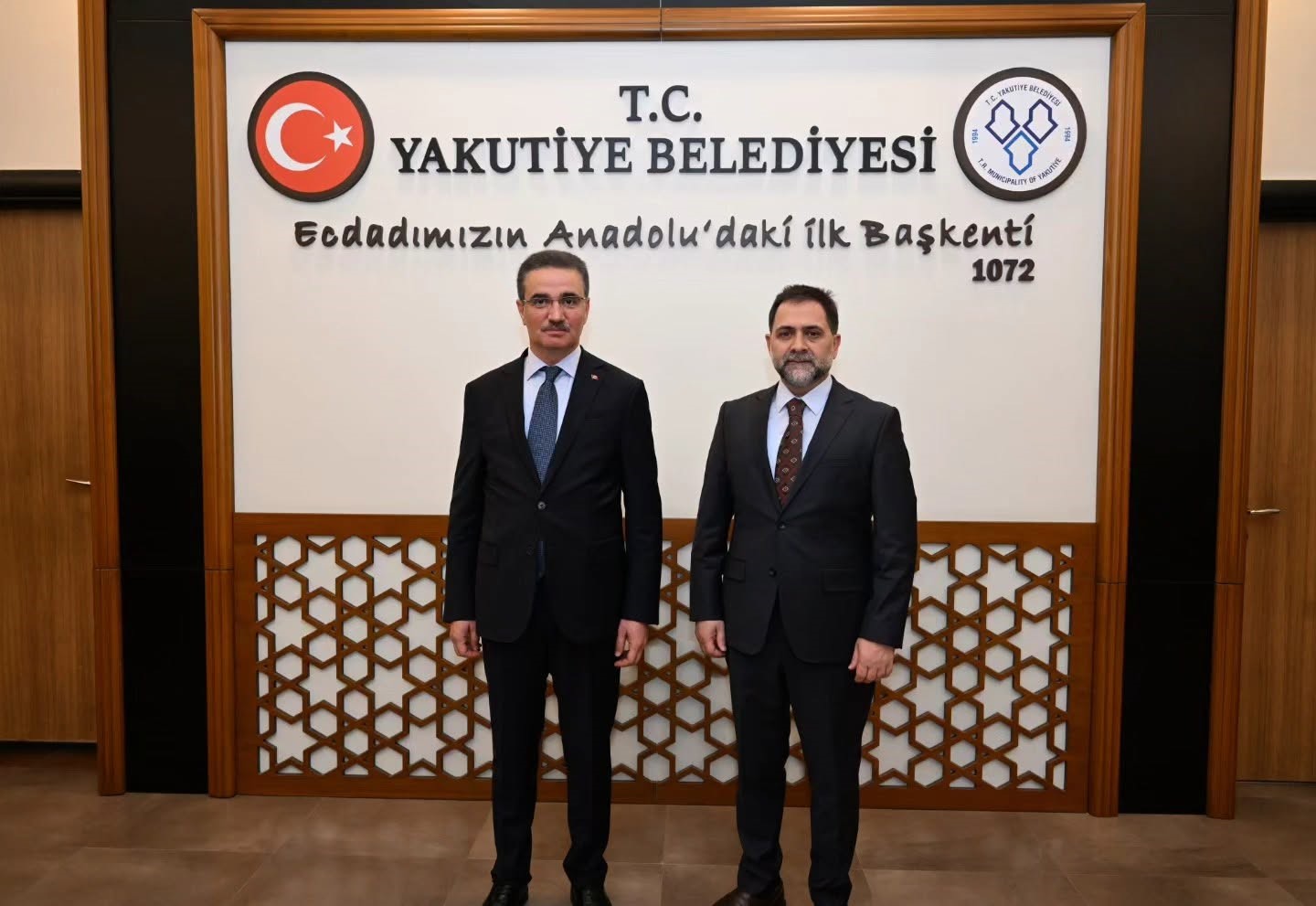 Vali Baruş&rsquo;tan Yakutiye Belediyesi&rsquo;ne &ccedil;alışma ziyareti