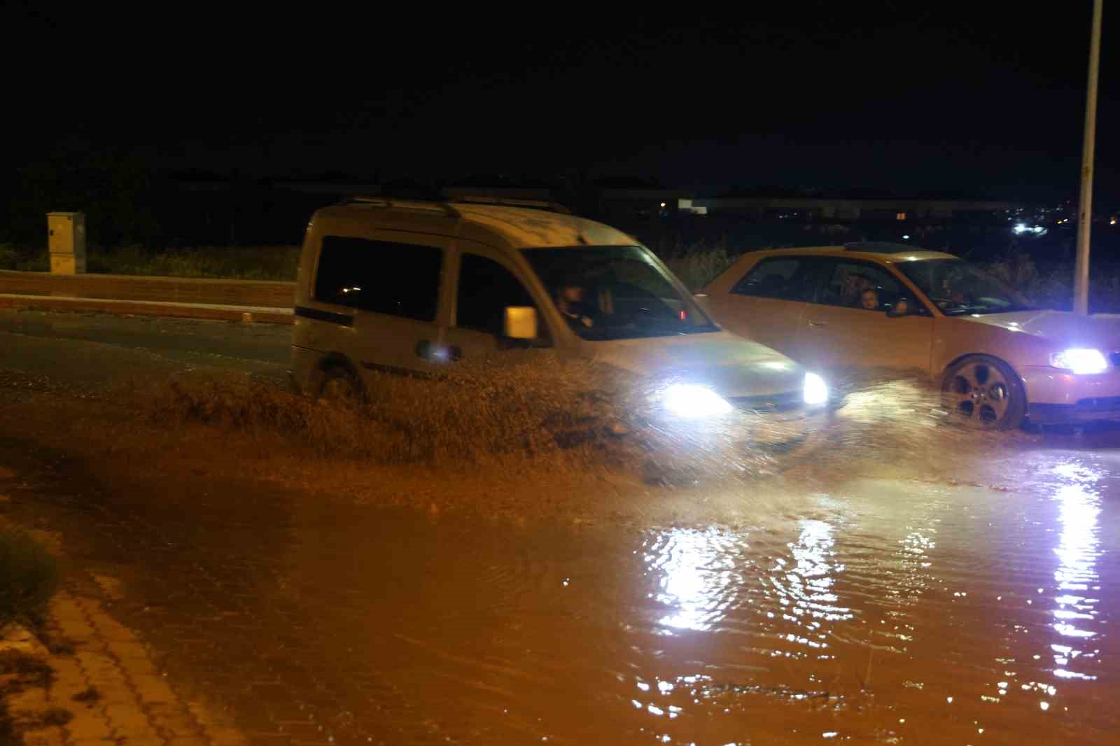 Konya&rsquo;da dağlık alandan gelen sel etkili oldu