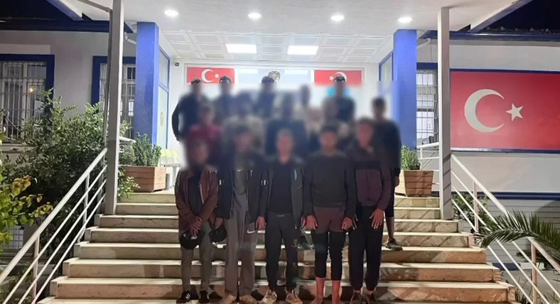 G&ouml;&ccedil;men ka&ccedil;ak&ccedil;ısı 2 organizat&ouml;re 401 bin TL ceza