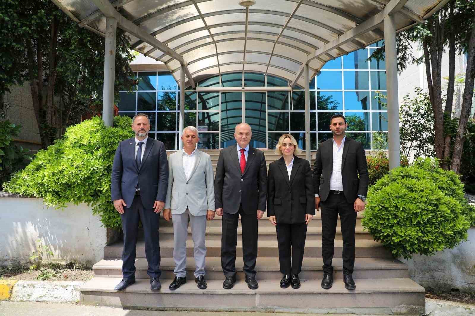 Başkan &Ouml;zl&uuml;&rsquo;den Ak&ccedil;akoca&rsquo;ya destek
