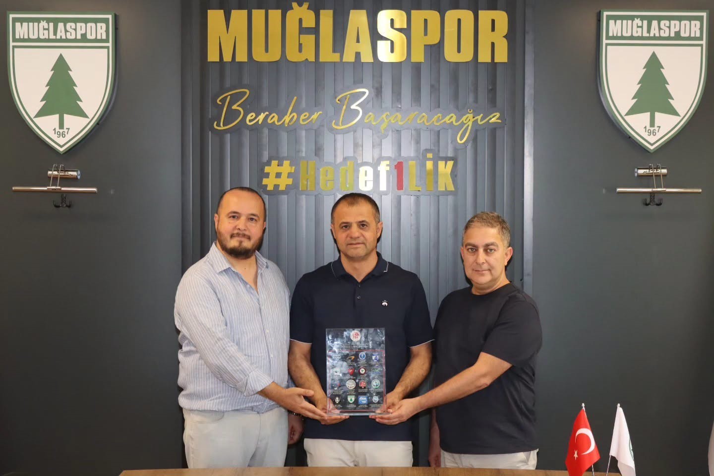 Muğlaspor Bri&ccedil; takımı B Ligi&rsquo;nde zirveye kuruldu