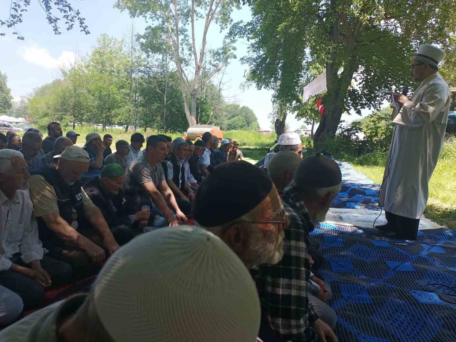 Bilecik&rsquo;te yağmur ve ş&uuml;k&uuml;r duası yapıldı