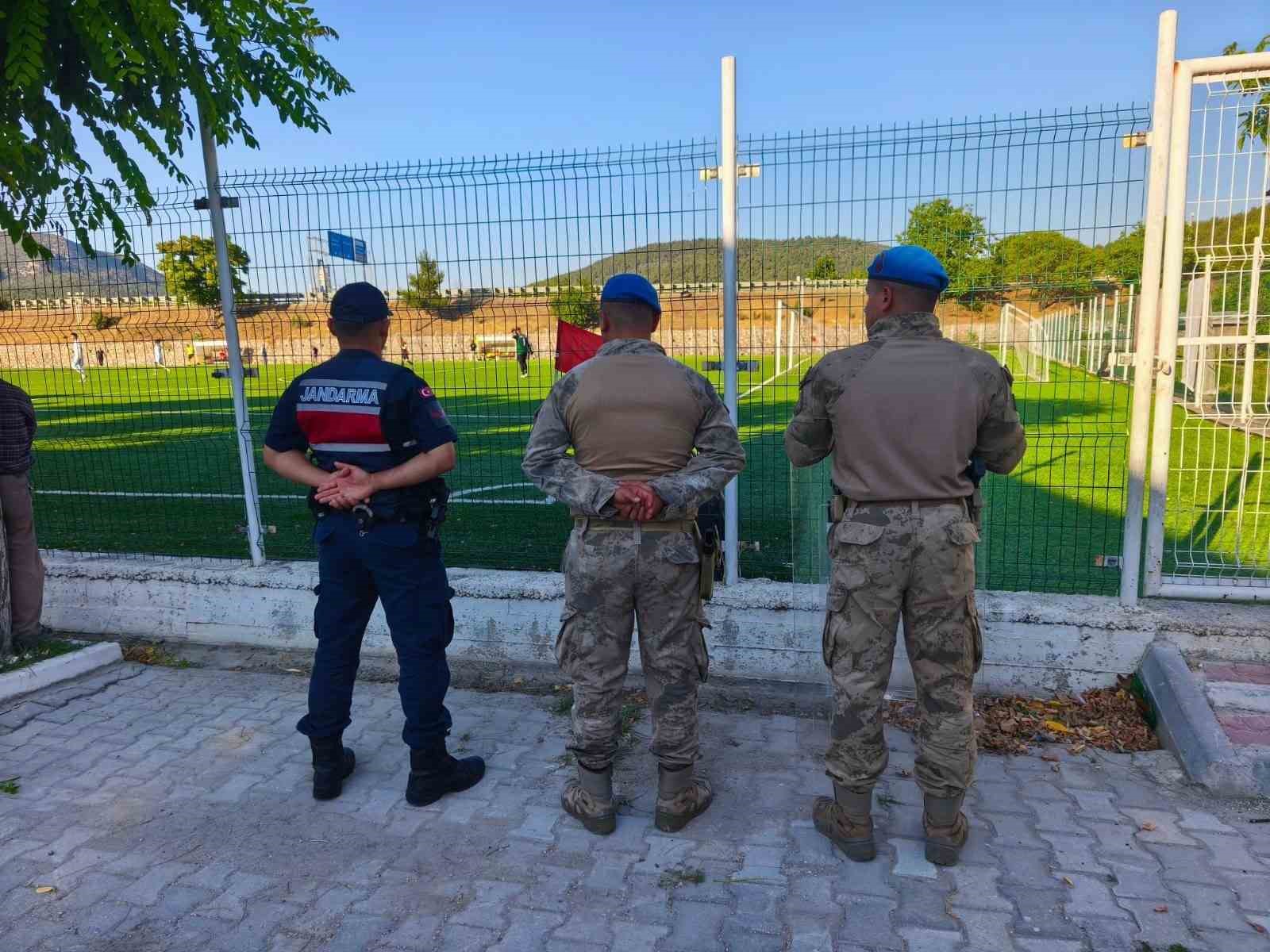 Futbol m&uuml;sabakalarında jandarmadan &uuml;st d&uuml;zey tedbir